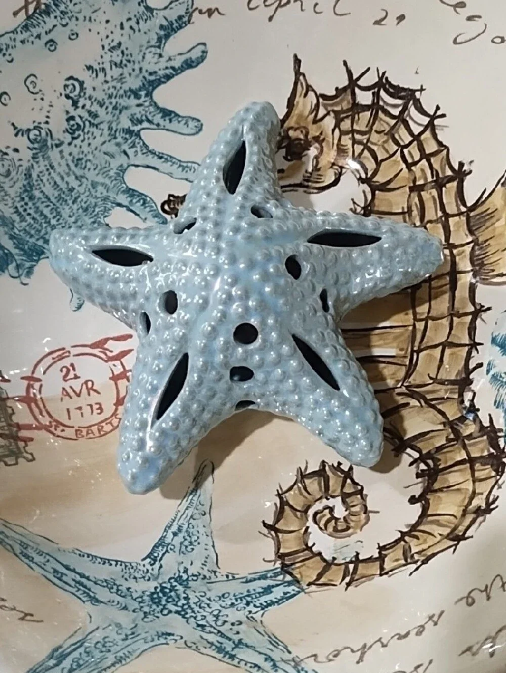 Coastal Seahorse Decorative Ceramic Bowl in Cream and Teal And Starfish EUC.